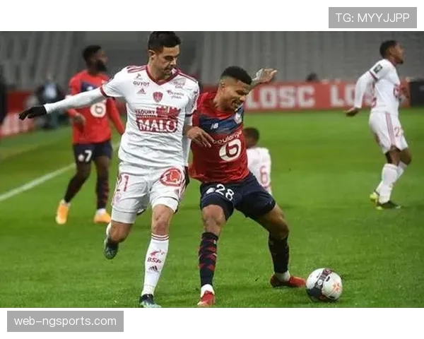 勒杜阿隆帽子戏法闪耀 布雷斯特逆转梅斯战术解析